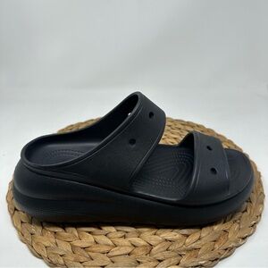 Crocs Unisex Classic Crush Sandal Black Size 9 Men’s , 11 Women’s
